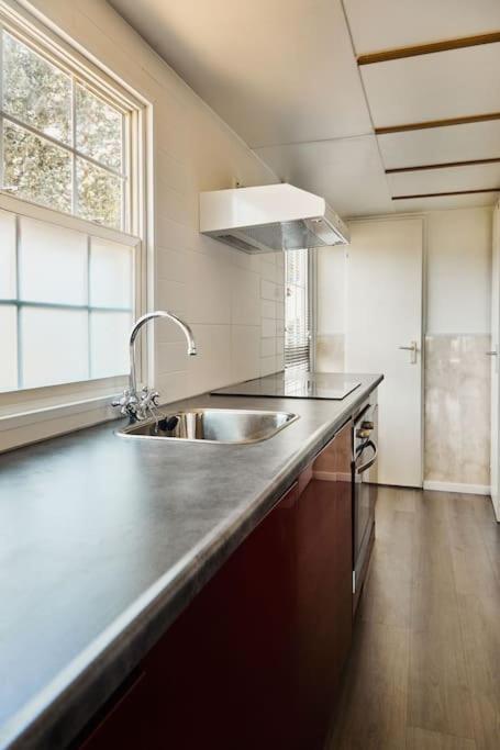 4 Persons Chalet Valkenbosch Situated In The Forested Area 오이스터위지크 외부 사진